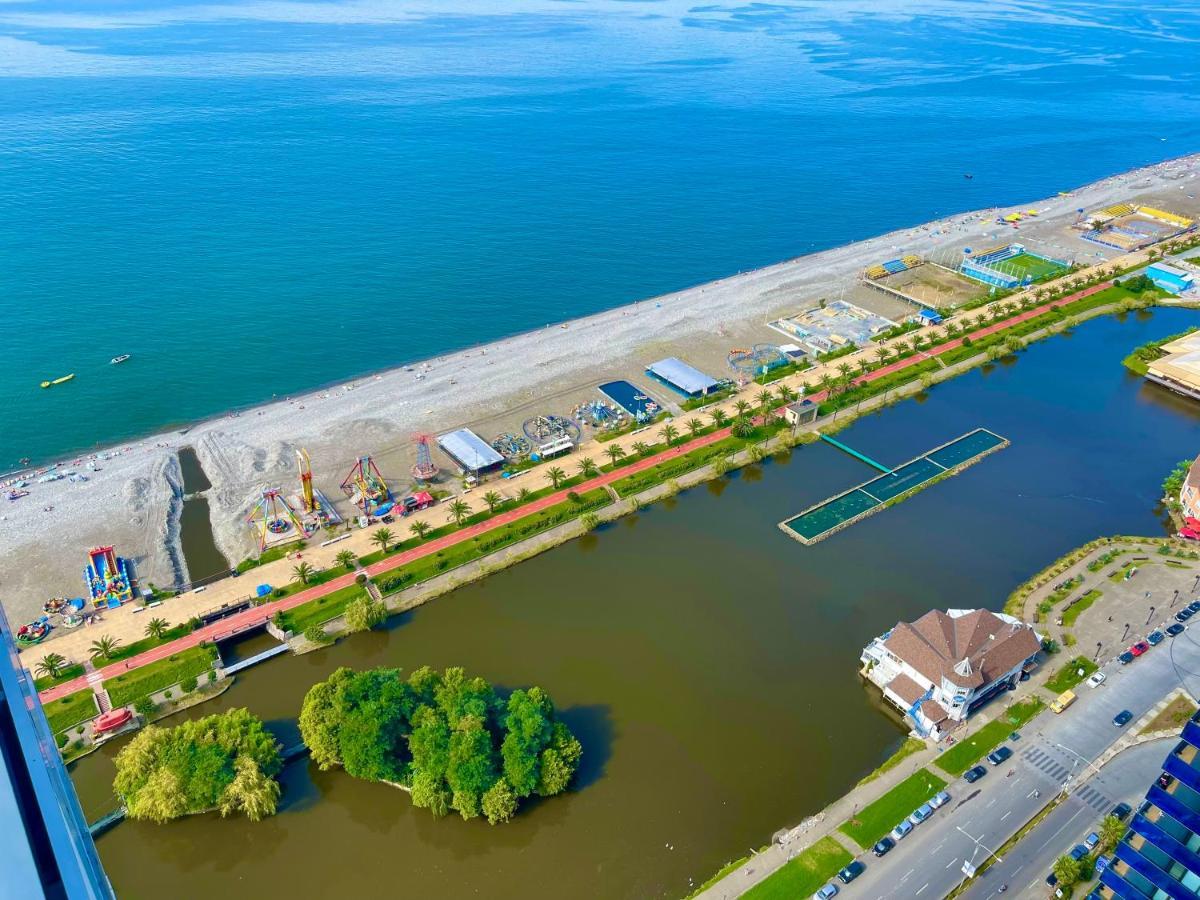 Hellobatumi Lejlighedshotel Eksteriør billede