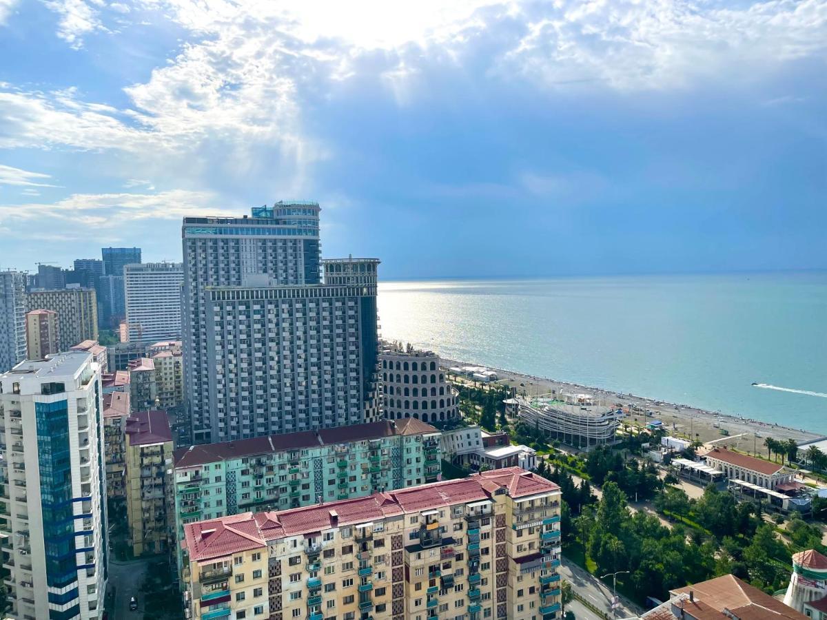 Hellobatumi Lejlighedshotel Eksteriør billede
