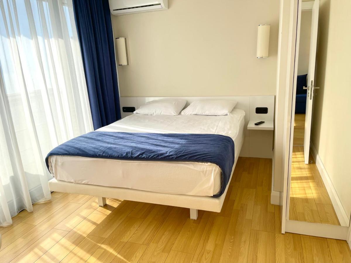 Hellobatumi Lejlighedshotel Eksteriør billede