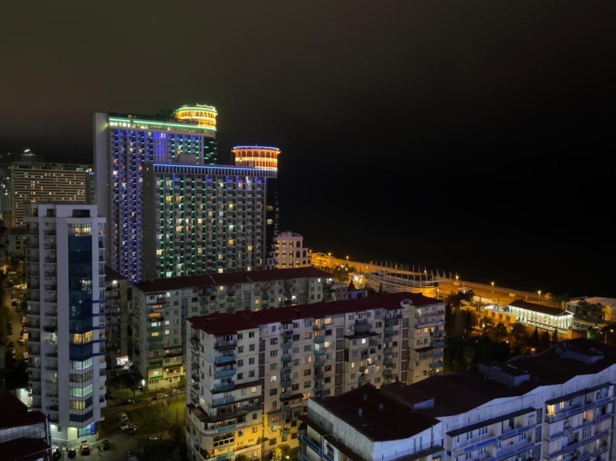 Hellobatumi Lejlighedshotel Eksteriør billede