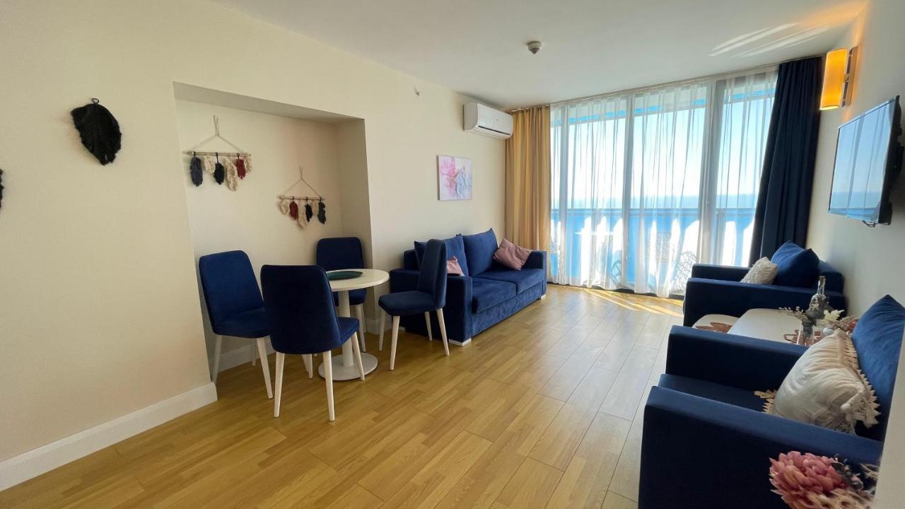Hellobatumi Lejlighedshotel Eksteriør billede