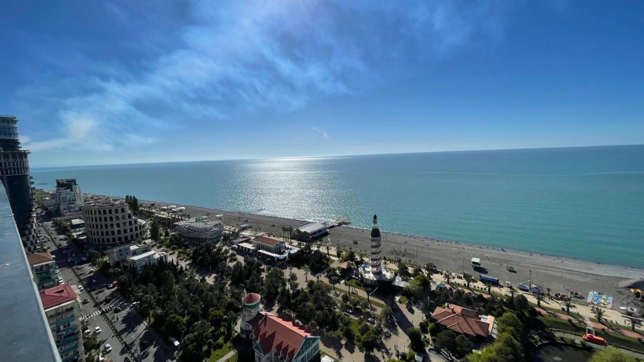 Hellobatumi Lejlighedshotel Eksteriør billede