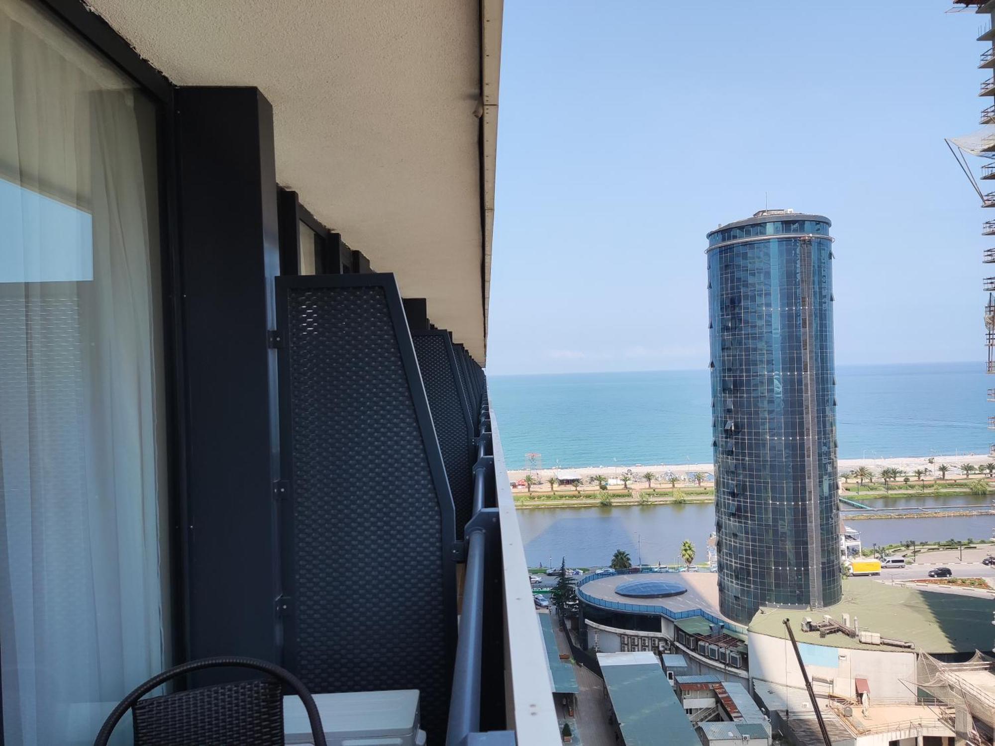 Hellobatumi Lejlighedshotel Eksteriør billede